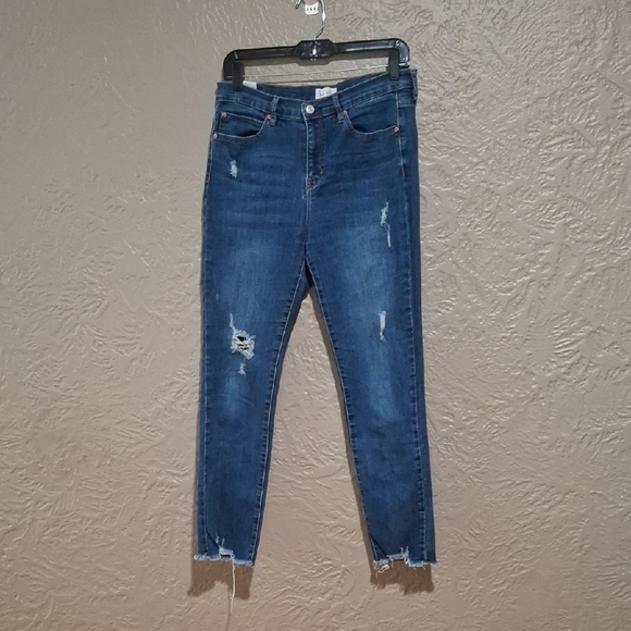 Nicole Miller Women's Blue Skinny Jeans with Distressed Details Size 8p - Picture 12 of 14